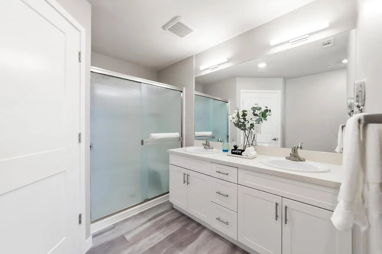 Chic Apt W Jacuzzi, Pool, Bbq, & Mountain Views Sparks Lejlighed